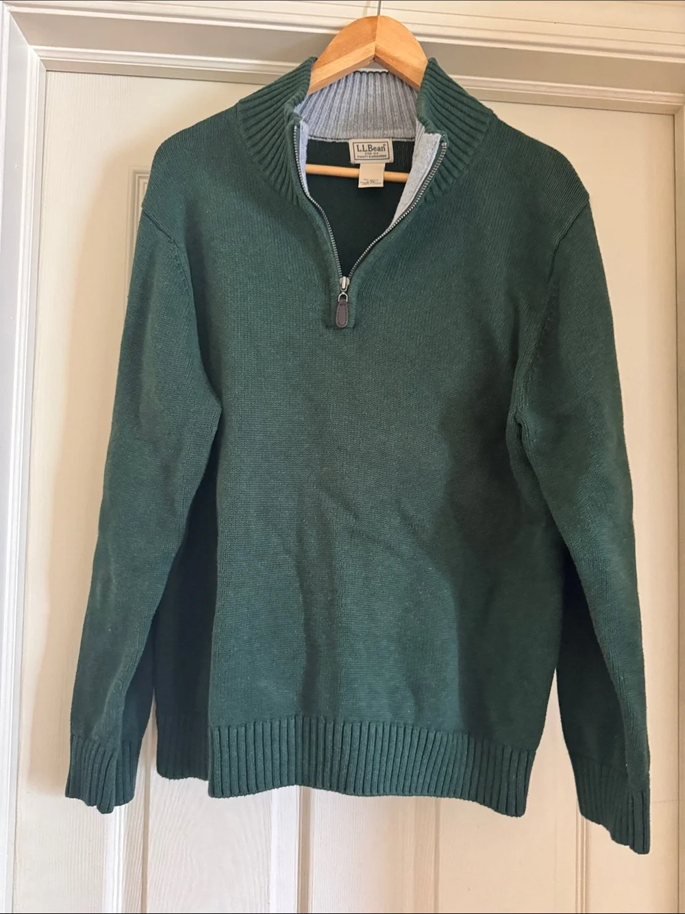 L. L. Bean Men’s Green Sweater Size Large Quarter Zipper Excellent Condition